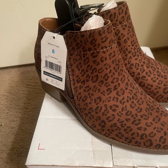 NWOB Time an Tru Animal Print Booties Size 8 - Picture 4 of 4